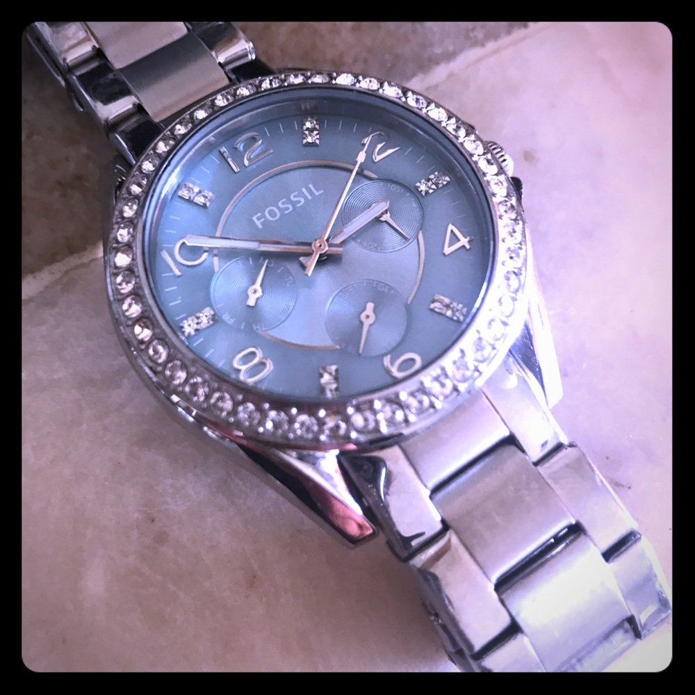 Fossil Riley Women's Watch w/Crystal accents